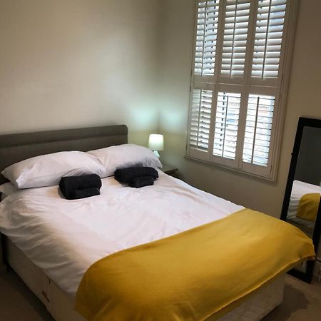 Stylish & Spacious 3 Bed Victorian House Sleeps Up To 7 - Near O2, Museums, Excel, Mazehill Station 12 Mins Direct Into London Bridge Villa Dış mekan fotoğraf