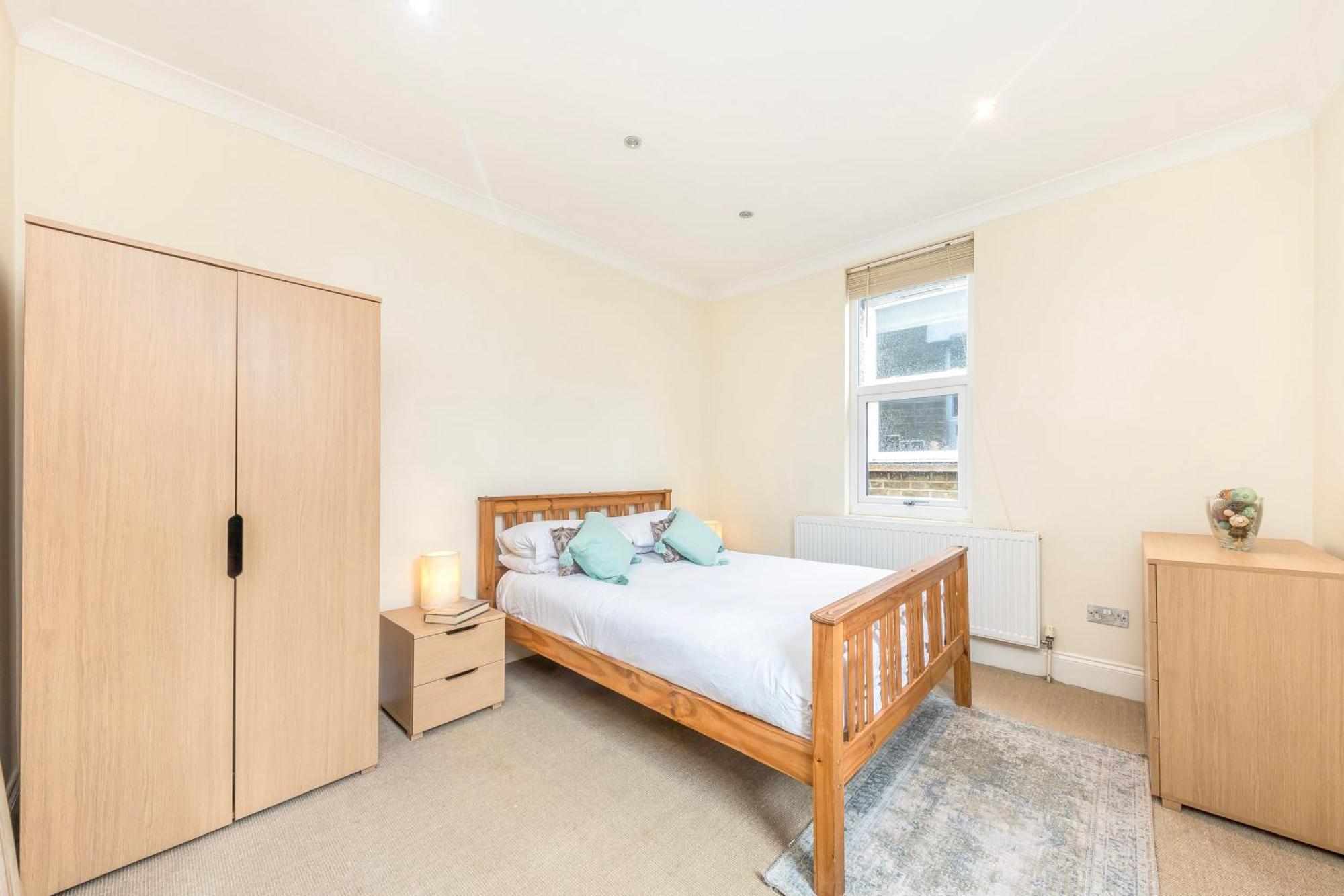 Stylish & Spacious 3 Bed Victorian House Sleeps Up To 7 - Near O2, Museums, Excel, Mazehill Station 12 Mins Direct Into London Bridge Villa Dış mekan fotoğraf